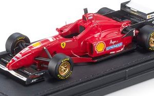 vieille voiture de course formule 1 rouge