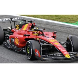 voiture de course formule 1 rouge