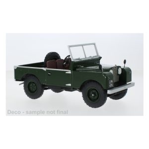 vieille voiture jeep verte decapotable