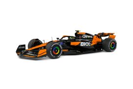 voiture de course formule 1 noire et orange