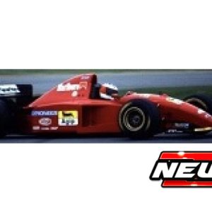 vieille voiture de course rouge formule 1