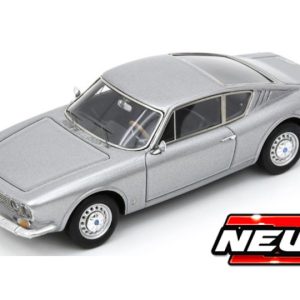 vieille voiture de sport coupe grise