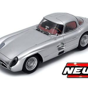 vieille voiture de sport coupe grise