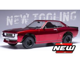 vieille voiture coupe rouge