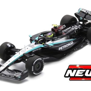 voiture de course formule 1 grise et verte