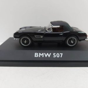 vieille voiture allemande de sport noire