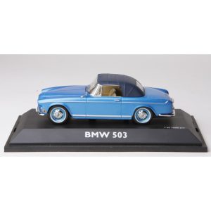 vieille voiture cabriolet bleu