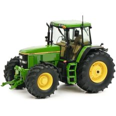 vieux tracteurs agricole vert