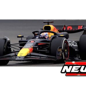 voiture de course formule 1 mauve