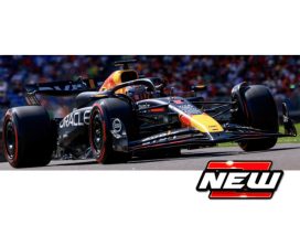 voiture de course formule 1 mauve