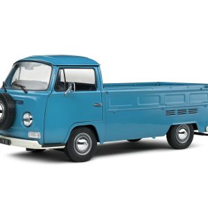 vieille camionnette pick up bleu