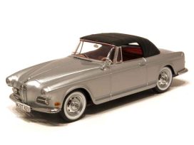 vieille voiture allemande coupe grise et noire