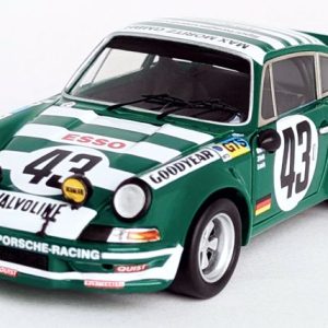 vieille voiture de sport allemande coupe verte