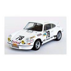 vieille voiture de course blanche