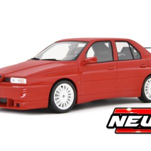 vieille voiture de sport italienne rouge