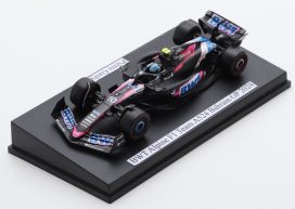 voiture de course formule 1 rose et bleu