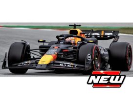 voiture de course formule 1 mauve