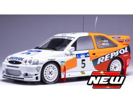 vieille voiture de rallye blanche orange et rouge