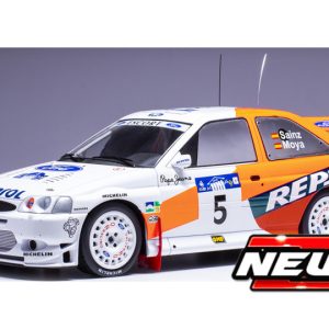 vieille voiture de rallye blanche orange et rouge