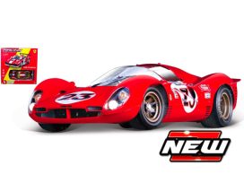 vieille voiture de course coupe rouge italienne