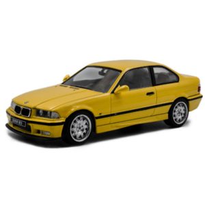 vieille voiture de sport coupe jaune