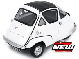 vieille petite voiture blanche