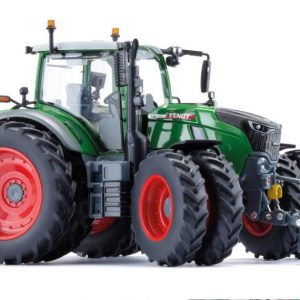 gros tracteur agricole vert