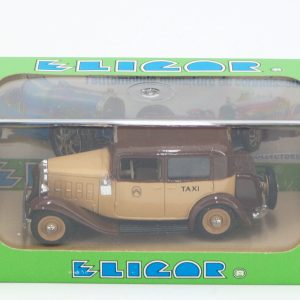 vieille voiture taxi parisien brune