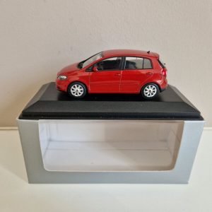 vieille voiture allemande rouge