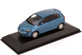 vieille voiture bleu