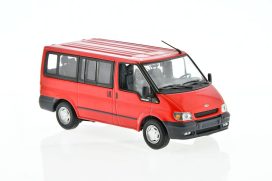 vieille camionnette rouge