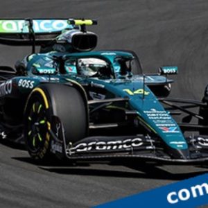 voiture de course formule 1 vert