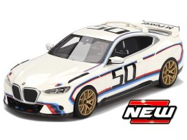 voiture de sport coupe blanche