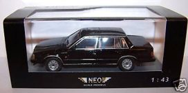 vieille voiture suedoise noire