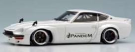 vieille voiture de sport coupe blanche