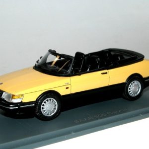 vieille voiture suedoise cabriolet jaune