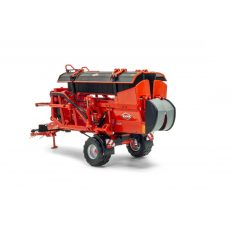machine agricole rouge