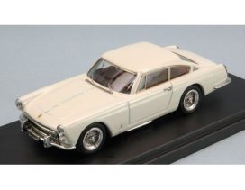 vieille voiture de sport coupe italienne blanche