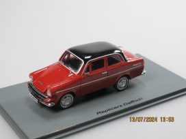 vieille voiture bordeaux avec toit noir