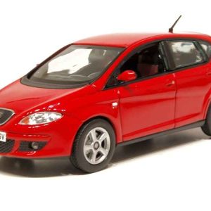 vieille voiture espagnole rouge