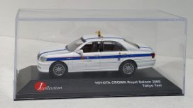 vieille voiture taxi blanche