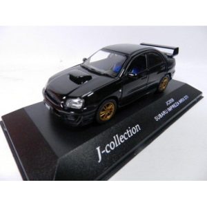 vieille voiture de sport noire