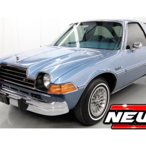 vieille voiture americaine bleu