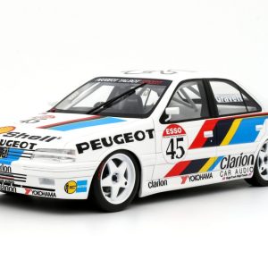 vieille voiture de course berline française