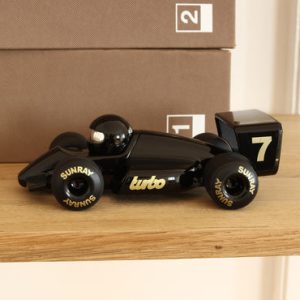 voiture de course decoration noire
