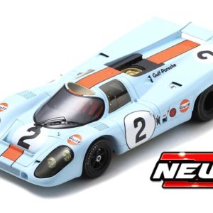 vieille voiture de course bleu