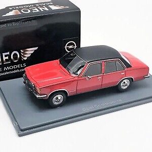 vieille voiture allemande rouge avec toit noir