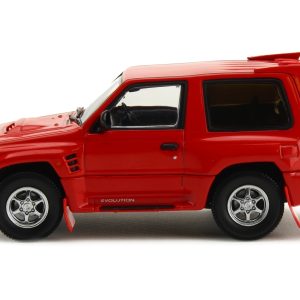 vieille petite jeep rouge