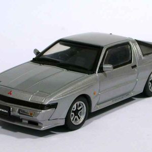 vieille voiture de sport coupe grise