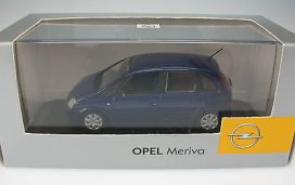 vieille petite voiture allemande bleu